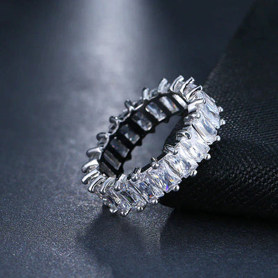 Luxury Zirconia Ring in Gold and Silver