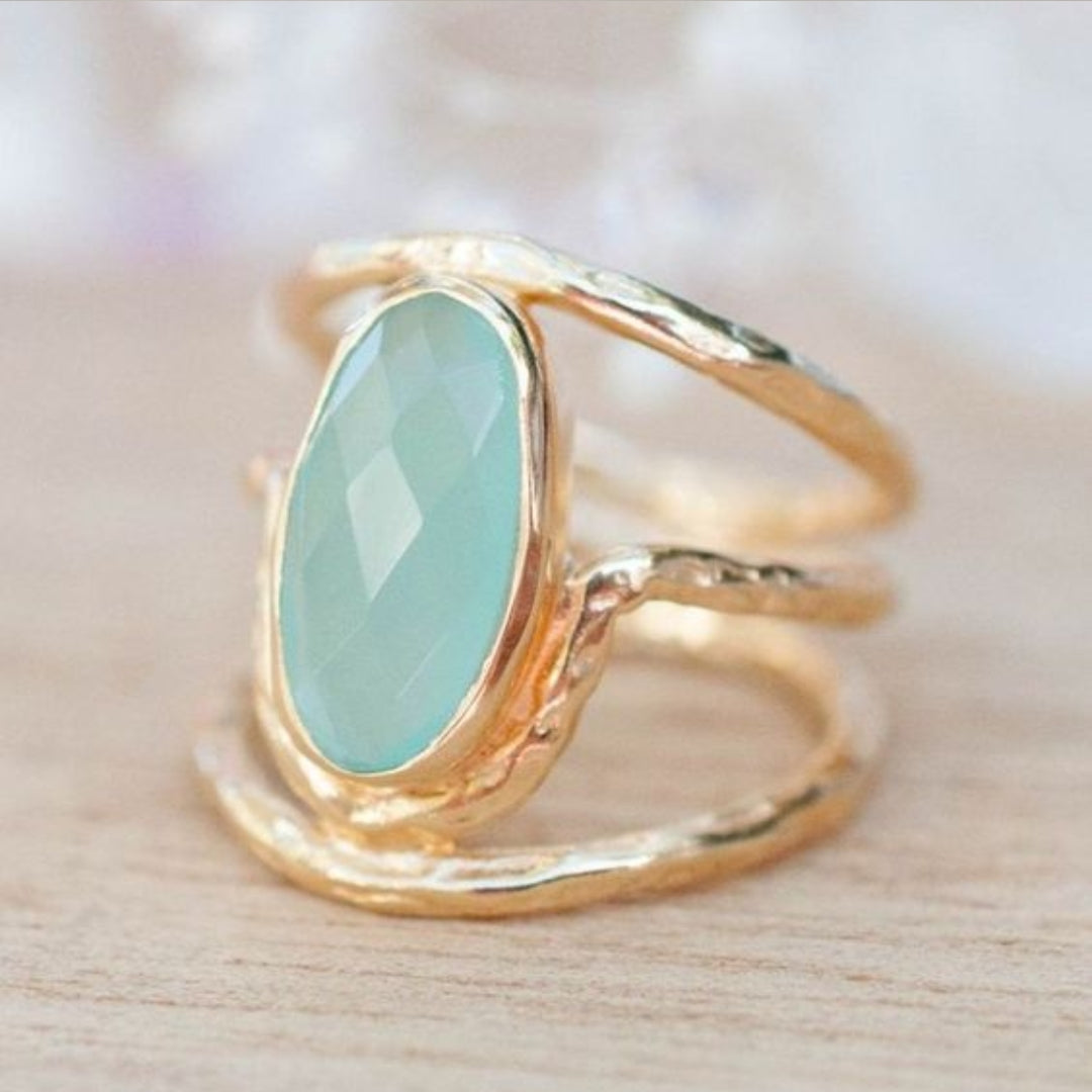 Vintage Inlaid Green Moonstone Gold Ring