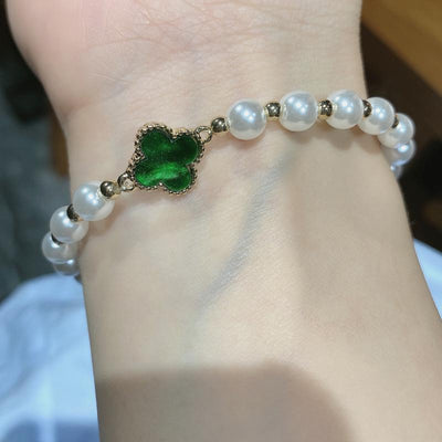 Emerald Cloverleaf Pearl Bracelet