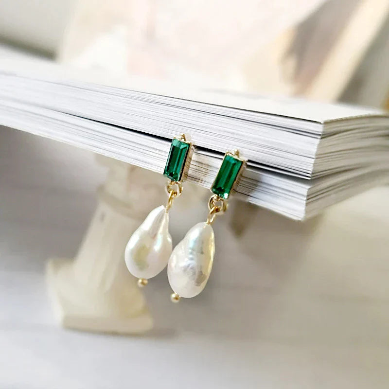 Luxurious Gold Earrings with Pearls and Green Zirconia