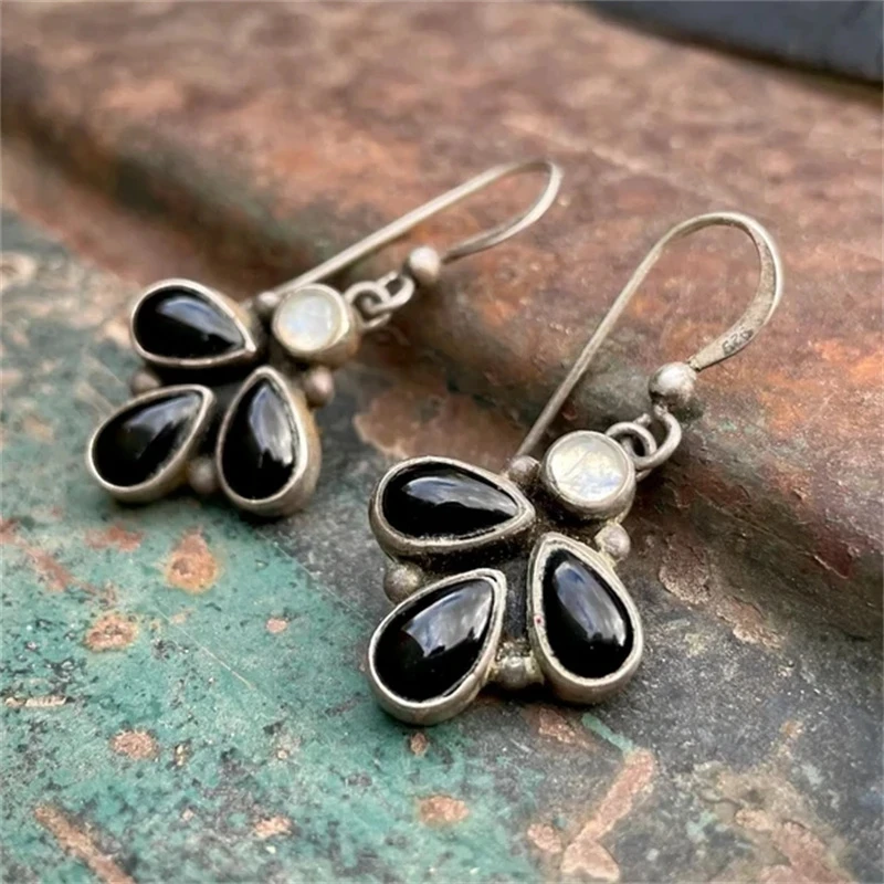 Vintage Black Stones Earrings